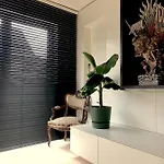 Apartman Desk Dawn