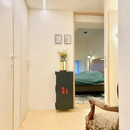 Desk Dawn 아파트 *