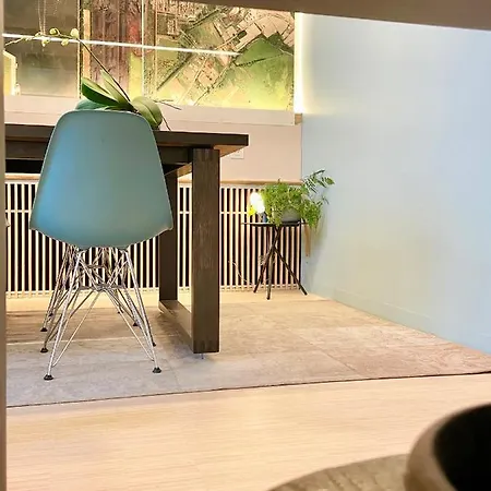 Desk Dawn Apartment *