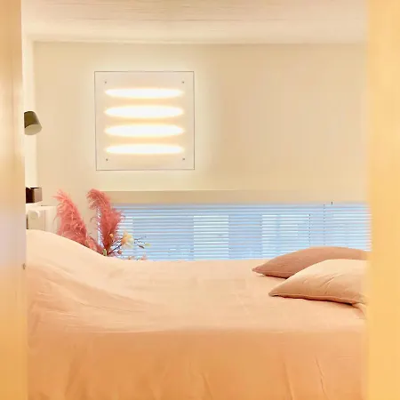 Desk Dawn 아파트 헨트